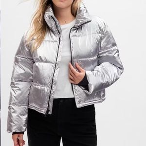 Gap Big Puff Cropped Jacket in Silver, regular size XXS